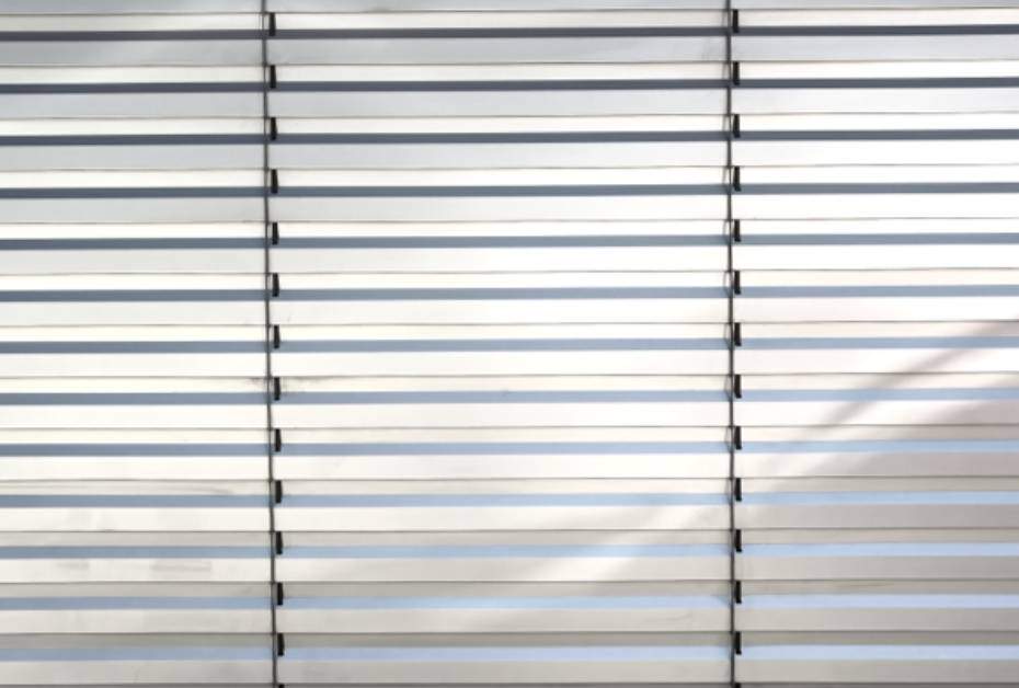 50-50-metal-blinds